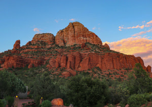 Горы на фоне рассвета